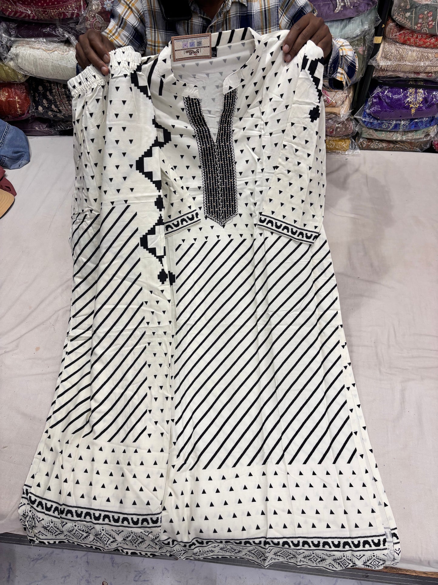 WHITE BASE WITH BLACK PRINT DESIGNER CO-ORD SET