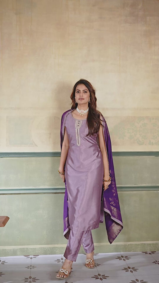 Elegant Lavender Silk Kurta Set with Banarasi Dupatta